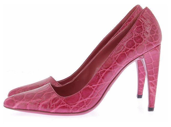 Prada Décolleté rosa in pelle di coccodrillo stampata - vista 3