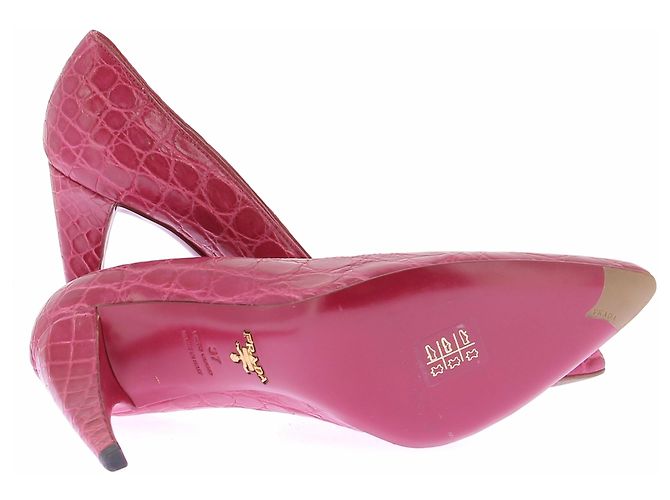 Prada Décolleté rosa in pelle di coccodrillo stampata - vista 7