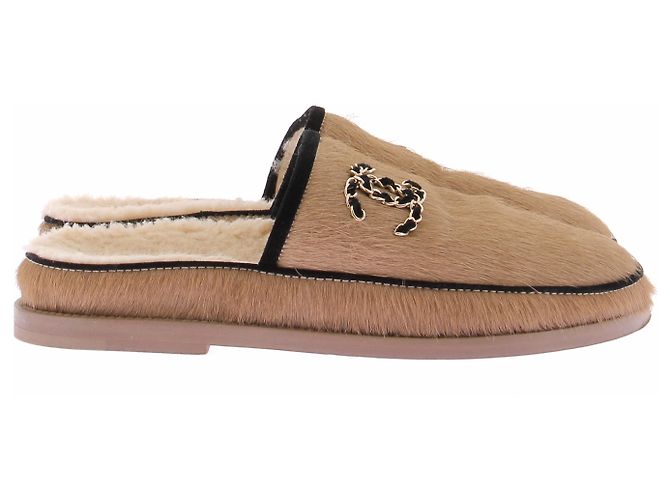 Chanel Zoccoli in shearling marrone con CC in catene - vista 2