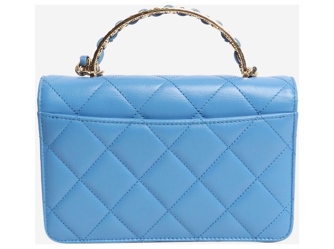 Chanel Pequena bolsa transversal de couro de cordeiro azul acolchoada - vista 5