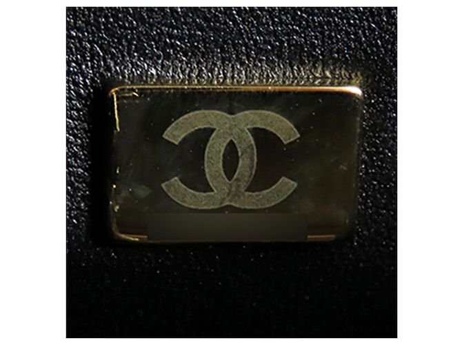 Vanity Estojo de vaidade quadrado médio em couro acolchoado preto com tachas da Chanel - vista 6
