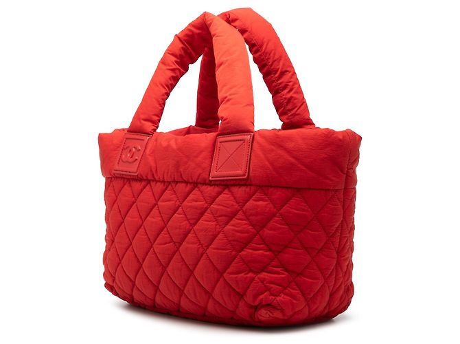 Bolsa tote Coco Cocoon pequena em nylon acolchoado vermelho da Chanel Verde oliva - vista 2