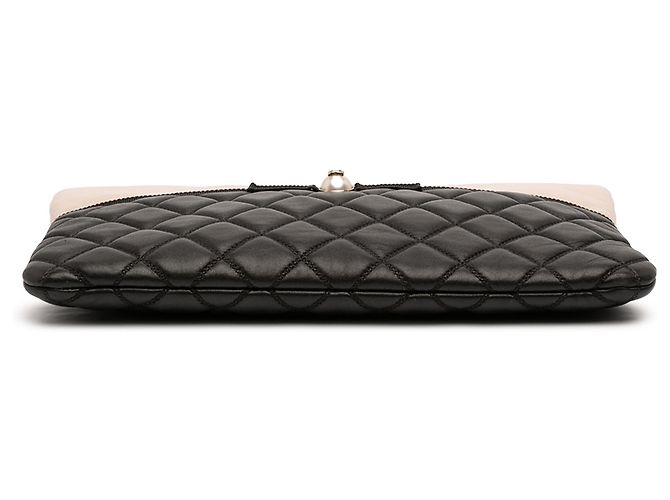 Clutch Chanel nera media in pelle di agnello e vitello trapuntata con perle O Beige - vista 3