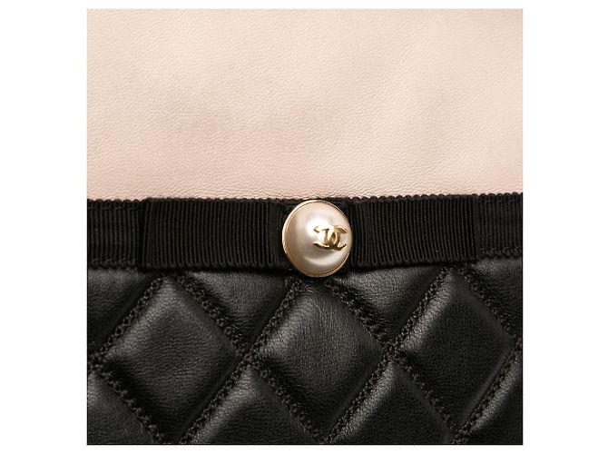 Clutch Chanel nera media in pelle di agnello e vitello trapuntata con perle O Beige - vista 8