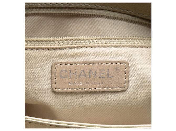 Borsa a spalla in caviar bianco CC di Chanel - vista 5