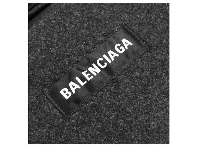 Everyday Balenciaga SHIFTED Mantel aus Kaschmir Grau - Ansicht 6