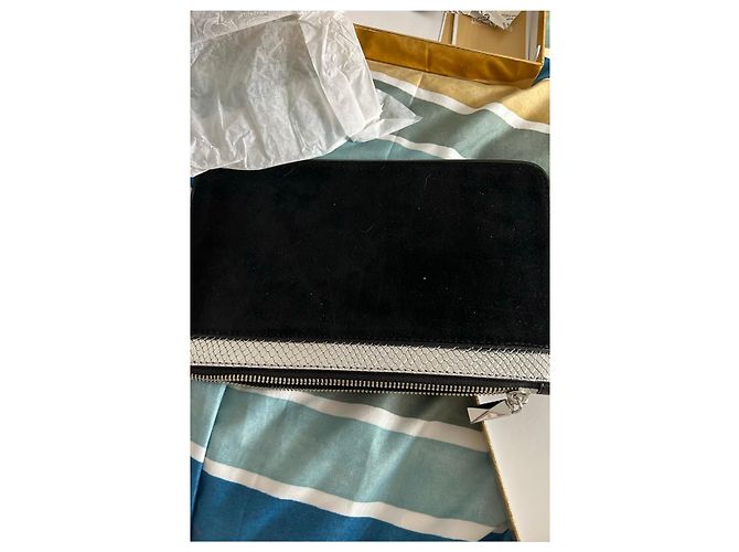 Clutch Michael Kors Logo Strass Negra Negro Hardware de plata - vista 4