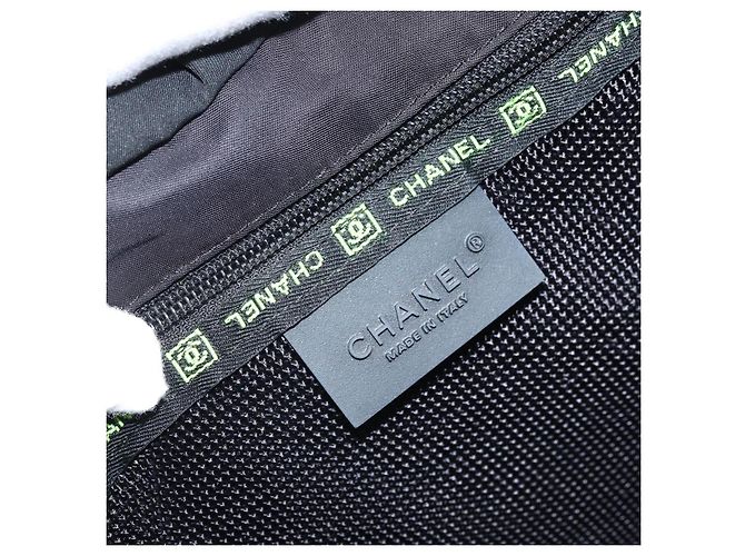 Borsa a spalla CHANEL Sports Line in nylon nero CC Auth BA9965 - vista 20