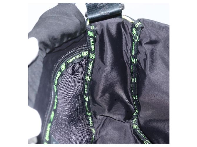 Borsa a spalla CHANEL Sports Line in nylon nero CC Auth BA9965 - vista 21