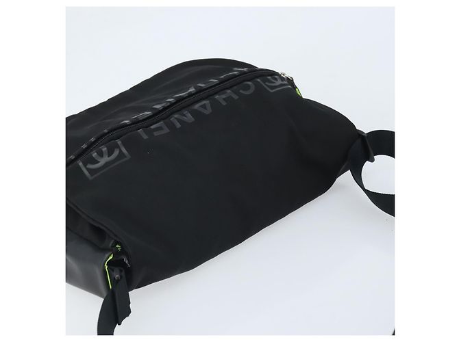 Borsa a spalla CHANEL Sports Line in nylon nero CC Auth BA9965 - vista 6