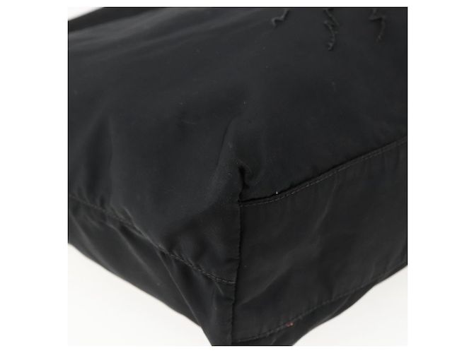 Prada Tote Bag aus schwarzem Nylon mit Silber authentisch 173530 - Ansicht 16