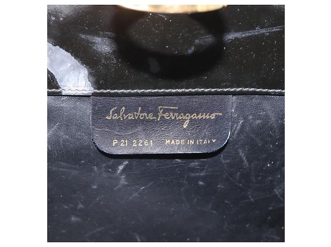 Borsa Gancini Chain Salvatore Ferragamo in pelle verniciata nera e oro Auth LNZ268 - vista 12