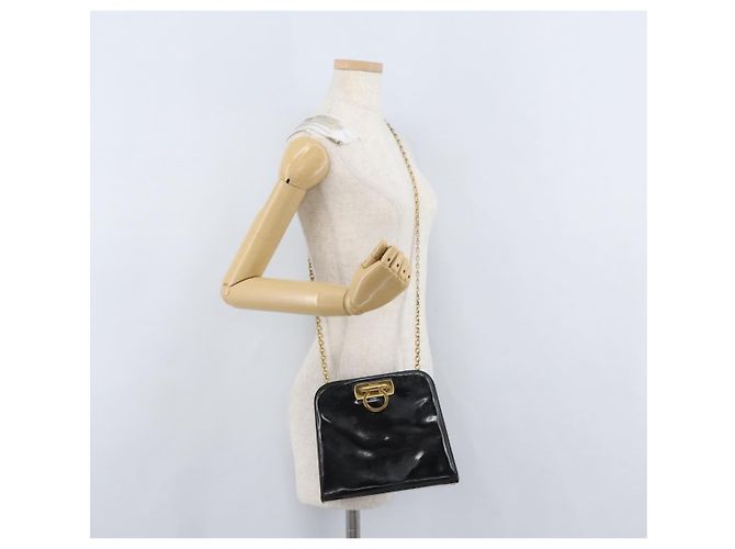 Borsa Gancini Chain Salvatore Ferragamo in pelle verniciata nera e oro Auth LNZ268 - vista 23