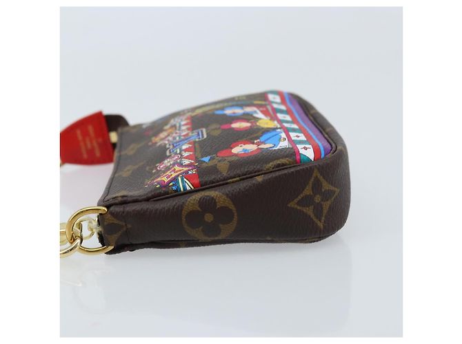 LOUIS VUITTON Vivienne Mini Pochette Accessoires Pouch M69976 LV Auth 173256SAM Monograma - vista 4