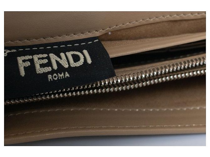 Fendi, beiger Kalbsleder Bifold Hypnotize Geldbörse - Ansicht 4