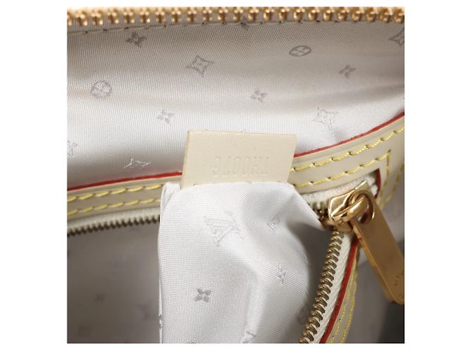 Borsa Lockit PM Suhali in pelle bianca M91887 di Louis Vuitton Beige - vista 12