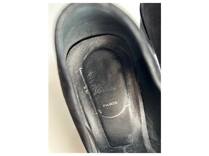 Décolleté Roger Vivier New Buck 75 in suede nero - vista 7