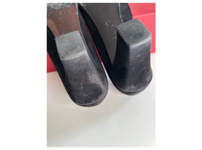 Décolleté Roger Vivier New Buck 75 in suede nero - vista 9