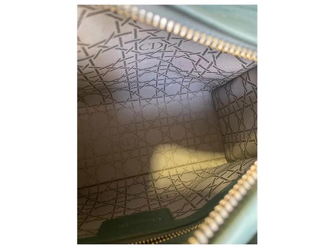 Dior Lady Dior Medium Borsa in pelle trapuntata verde oliva - vista 9