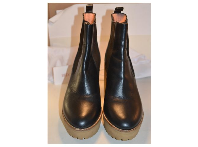 Stivaletti Red Valentino Garavani in pelle nera Nero - vista 2