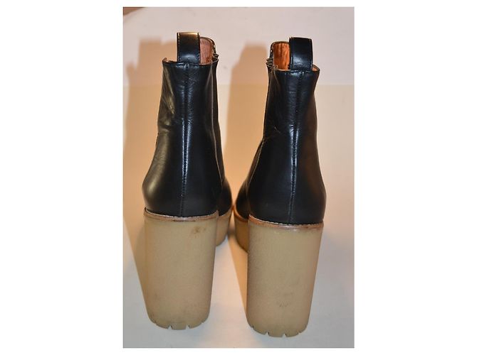 Stivaletti Red Valentino Garavani in pelle nera Nero - vista 3