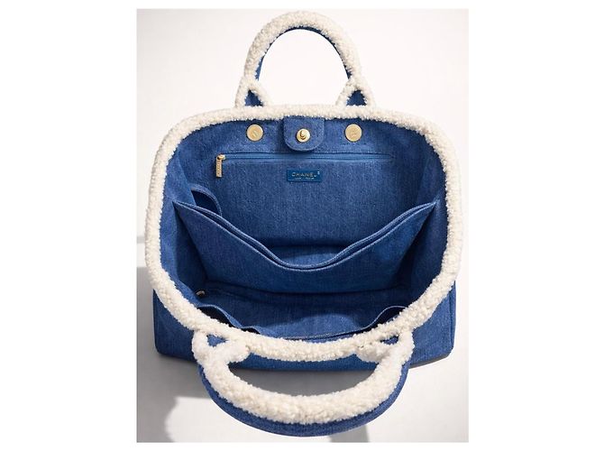 Chanel 19A New York Ägypten Denim Shearling Hieroglyph Coco Einkaufstasche Blau Golden Gold hardware - Ansicht 3