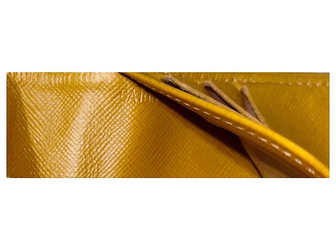 Cartera Louis Vuitton Monogram Amarillo - vista 8