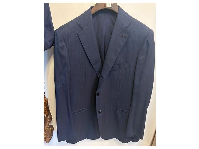 Traje Kiton - vista 3