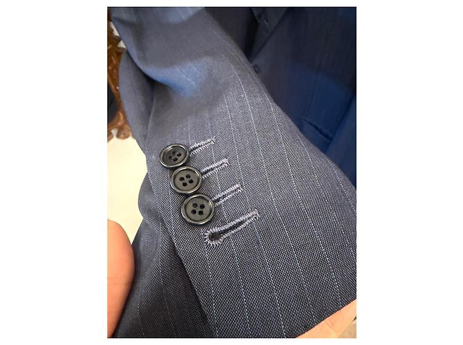 Traje Kiton - vista 5