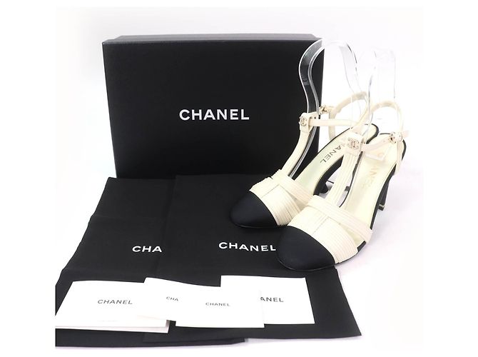 Timeless Sandali in pelle COCO Mark di Chanel Bianco - vista 2