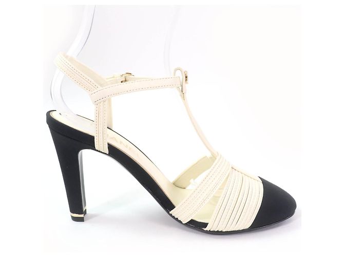 Timeless Sandali in pelle COCO Mark di Chanel Bianco - vista 6