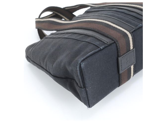Borsa tote e a spalla in pelle e tela Hermès Troca Horizontal MM nera per uomo Nero - vista 4