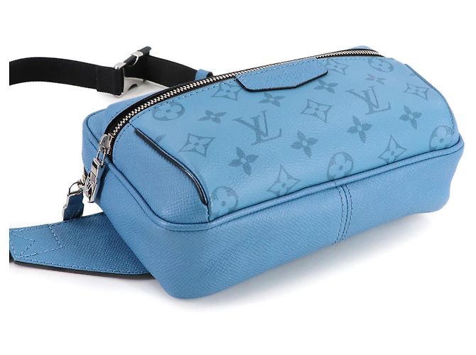 Bumbag Louis Vuitton Taiga Rama Outdoor Blu RFID - vista 4