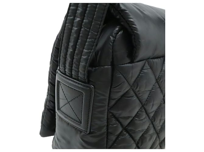 CHANEL Borsa a Spalla Piccola Coco Cocoon Matelassé in Nylon e Pelle, Nera, Nero - vista 5