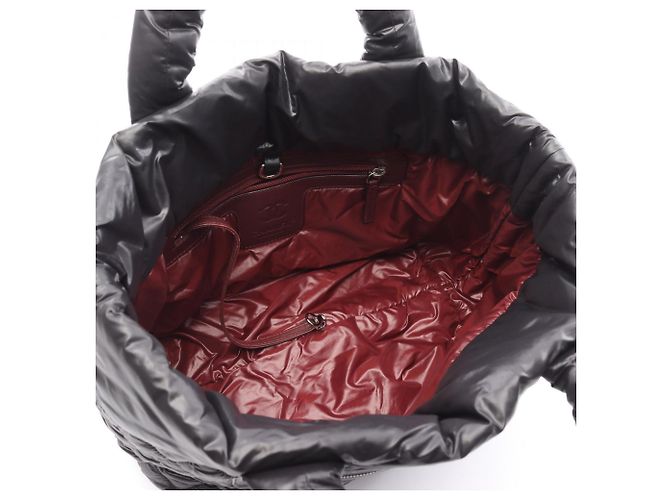 CHANEL Borsa Tote Piccola Coco Cocoon, Nylon e Pelle, Donna, Nero/Bordeaux - vista 3