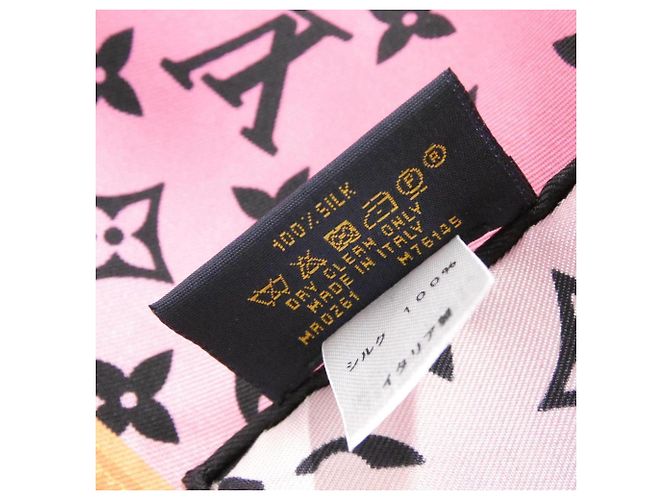 Sciarpa Muffler Carré Rising Confidential Monogram Louis Vuitton Rosso - vista 3