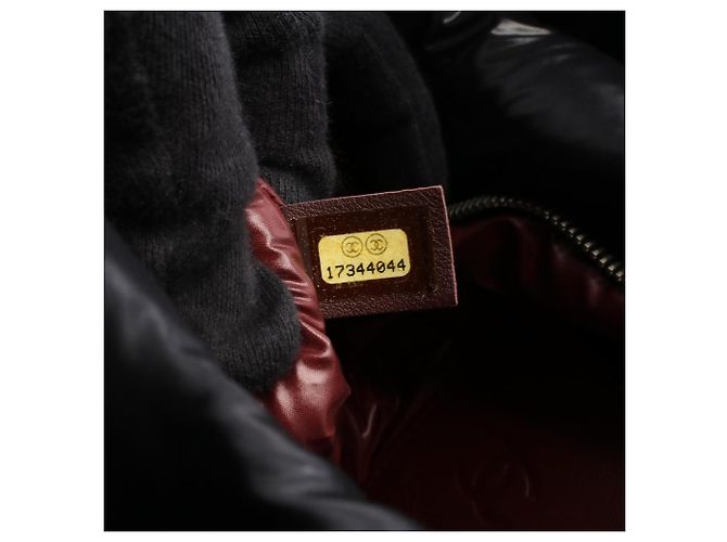 Borsa Chanel Coco Cocoon in nylon e pelle, nera. Nero - vista 5