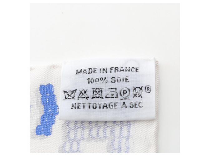 Foulard in seta Hermès Petit Carré Kelly in perle per donne in bianco, rosso e blu - vista 3
