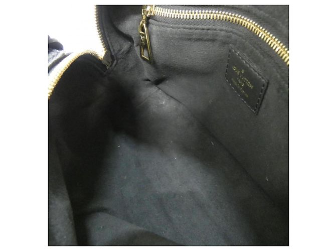 Borsa Petite Malle Souple Monogram Empreinte Louis Vuitton Nero - vista 6