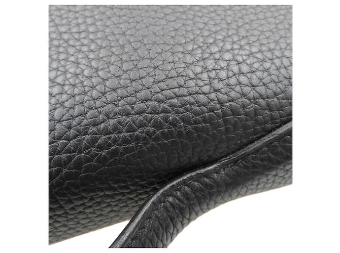 Hermès Hermes Victoria J gravierte Schultertasche aus schwarzem Taurillon - Ansicht 6