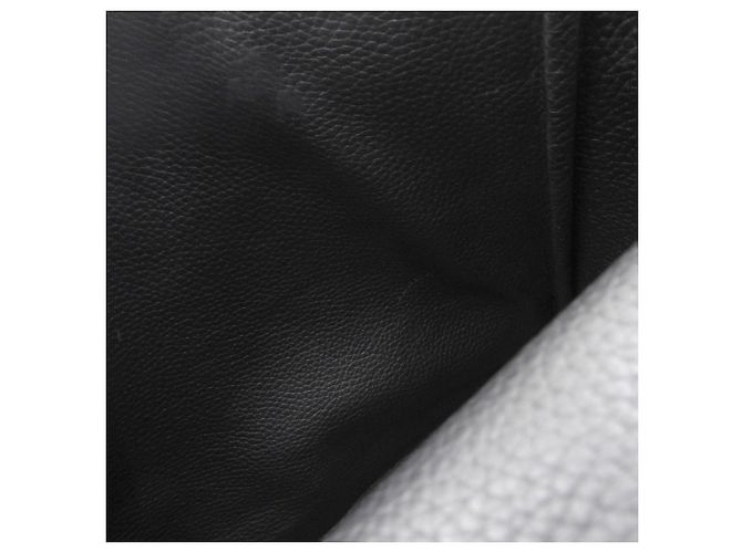Hermès Hermes Victoria J gravierte Schultertasche aus schwarzem Taurillon - Ansicht 7