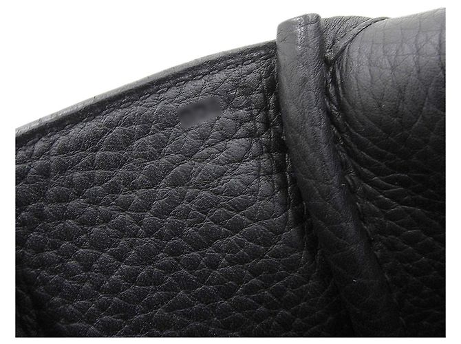 Hermès Hermes Victoria J gravierte Schultertasche aus schwarzem Taurillon - Ansicht 8