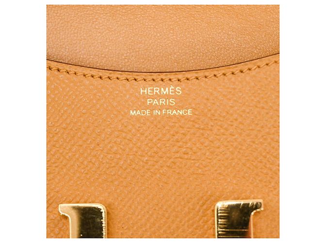 Constance Hermès HERMES Cartera Compacta de Cuero Epsom Dorada #B Castaño - vista 9