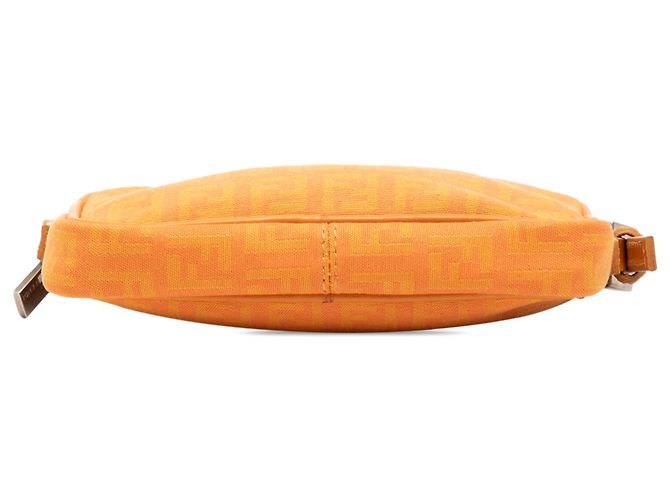 Fendi Mini Zucchino in tela arancione con zip e tracolla incrociata - vista 3