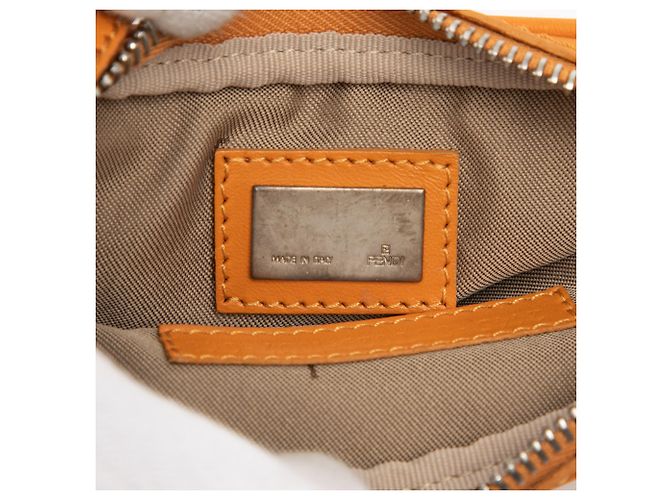 Fendi Mini Zucchino in tela arancione con zip e tracolla incrociata - vista 6
