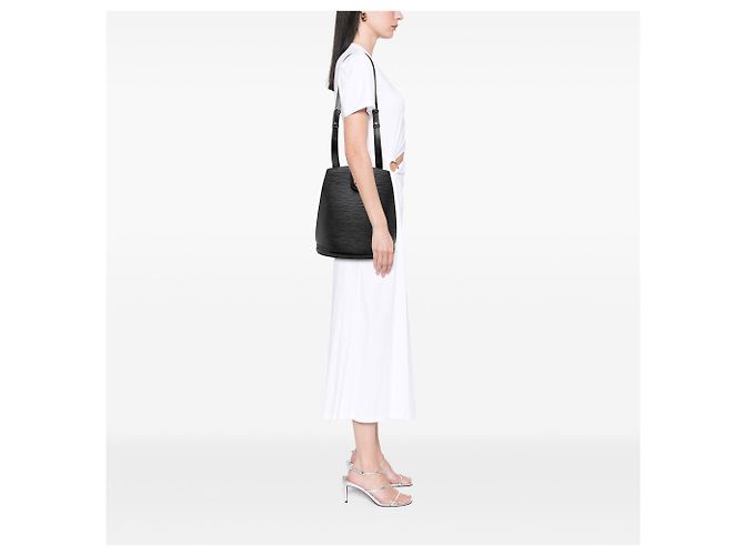 Louis Vuitton Nero Epi Cluny - vista 7