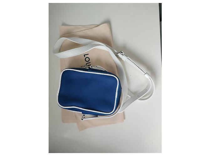 Borsa a tracolla Louis Vuitton Danube Blu Eggshell in tela Bianco sporco - vista 11