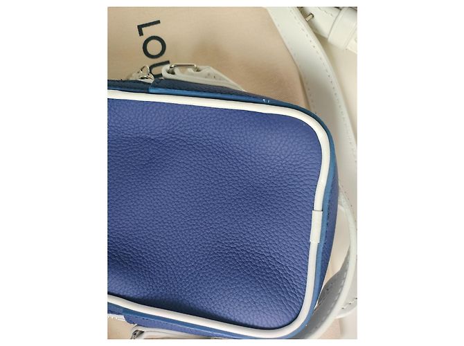 Borsa a tracolla Louis Vuitton Danube Blu Eggshell in tela Bianco sporco - vista 12