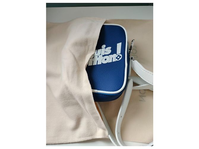 Borsa a tracolla Louis Vuitton Danube Blu Eggshell in tela Bianco sporco - vista 7