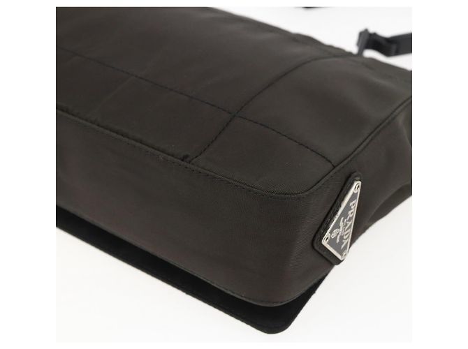 Bolso de Hombro PRADA de Nylon y Cuero Caqui Auth 173639 - vista 15